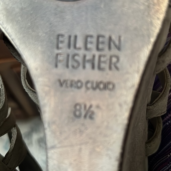 Eileen Fisher cage strappy leather wedge sandal, grey, 8.5 - Picture 6 of 9